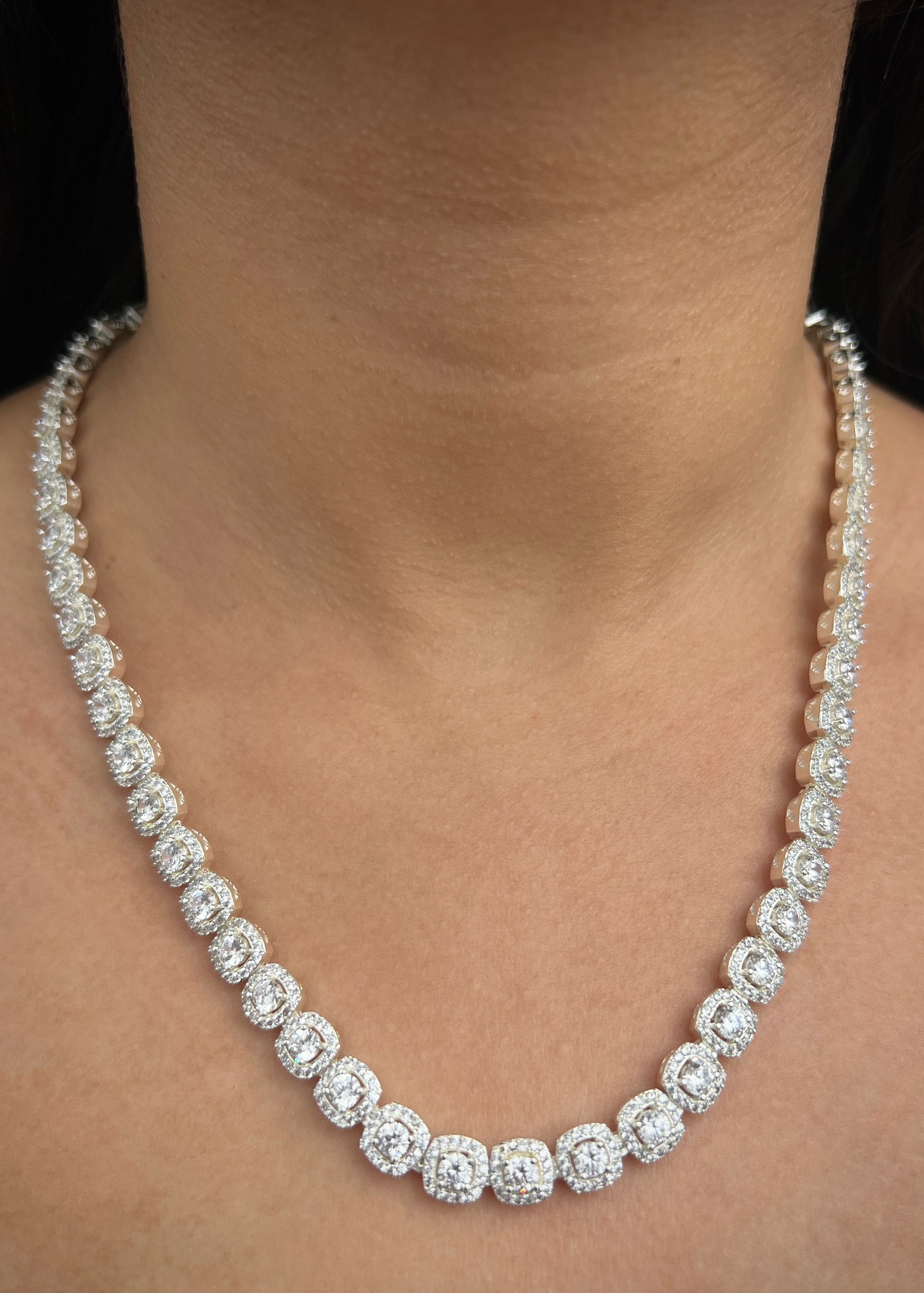 Cadena tenis con swarovski blanco 58.35gr / Largo 50cm / Plata B