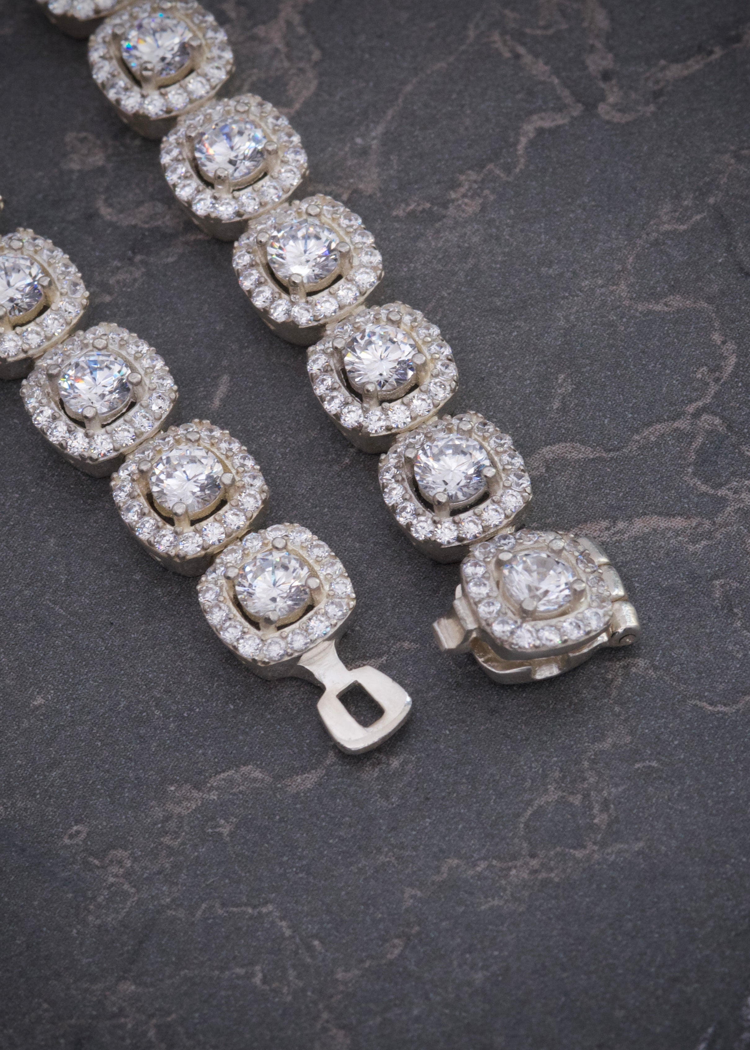 Cadena tenis con swarovski blanco 76.2gr / Largo 65cm / Plata B