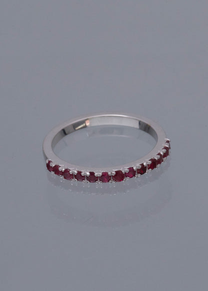 Anillo con 46pts de rubies 2.8gr / TALLA 6 3/4 / Oro Blanco (Joya) M