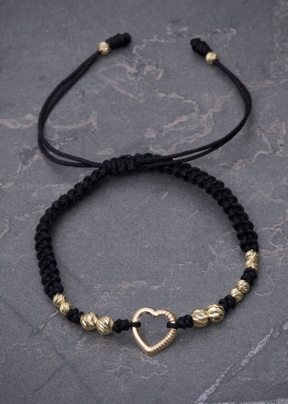 Pulsera en Hilo Negro con Herraje Corazon 0.9gr — Oro Amarillo