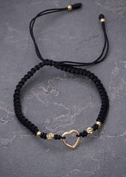 Pulsera en Hilo Negro con Herraje Corazon 0.5gr — Oro Amarillo
