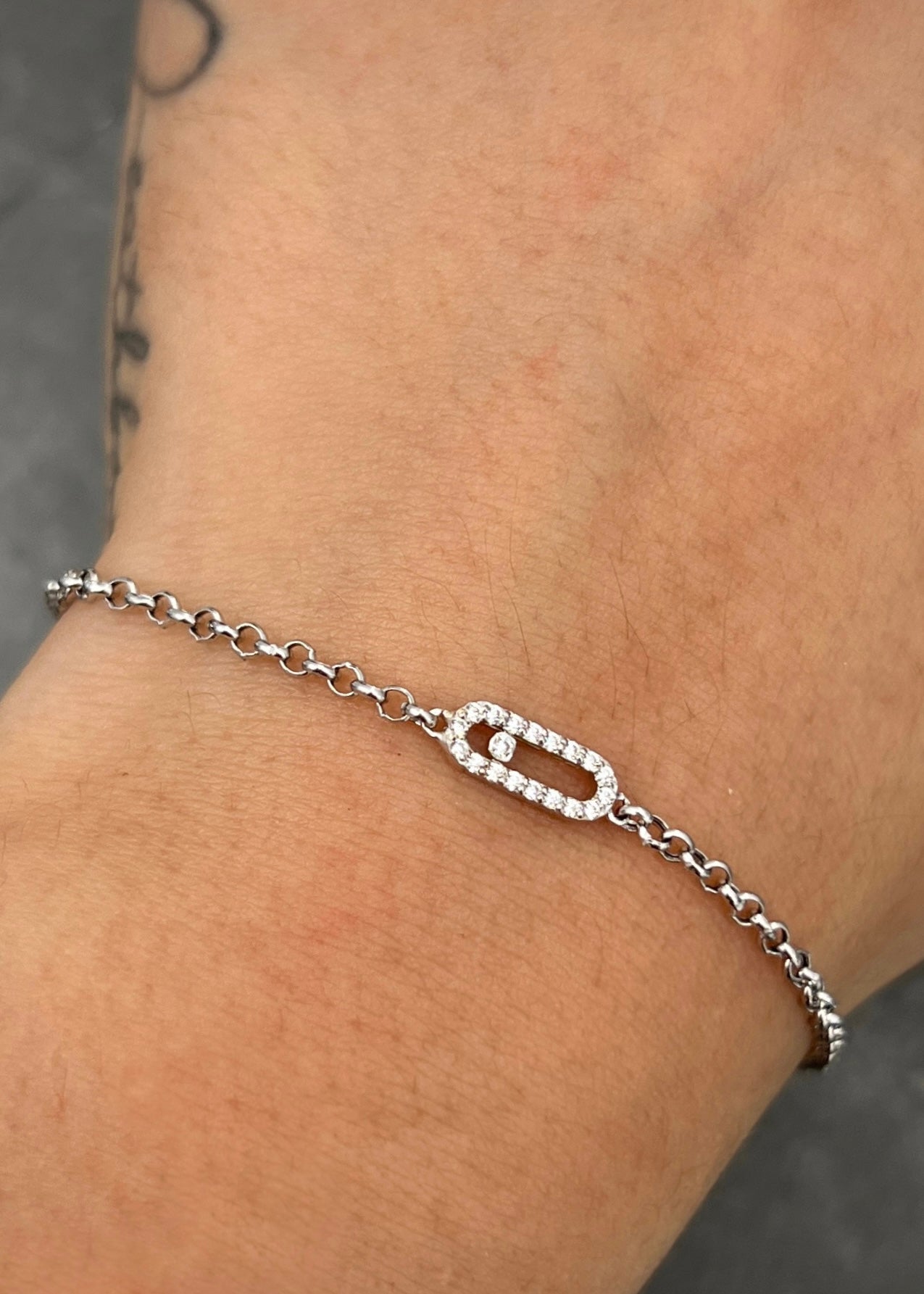 Pulso MK Con swarovski blanco 1.05gr / Largo 15.5cm / Oro Blanco italy cte M