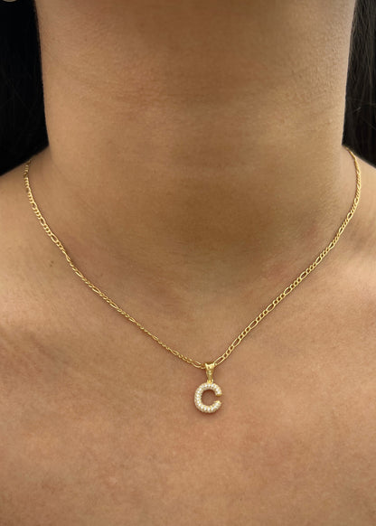 Dije letra C con swarovski blanco 1.05gr / Largo 1.7cm / Oro Amarillo Nac B