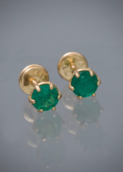 Topos con 78pts de Esmeralda 0.95gr / 0.5cm / 5mm — Oro Amarillo