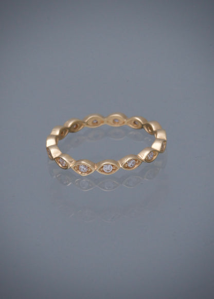 Anillo con swarovski blanco 1.9gr / Talla 6 1/4 / Oro Amarillo Nac P