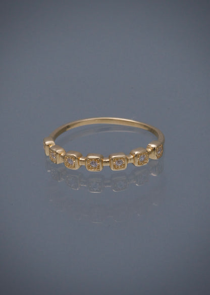 Anillo con swarovski blanco 1.7gr / Talla 7 3/4 / Oro Amarillo Nac P
