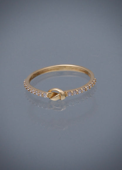 Anillo con swarovski blanco 1.25gr / Talla 6 / Oro Amarillo Nac P