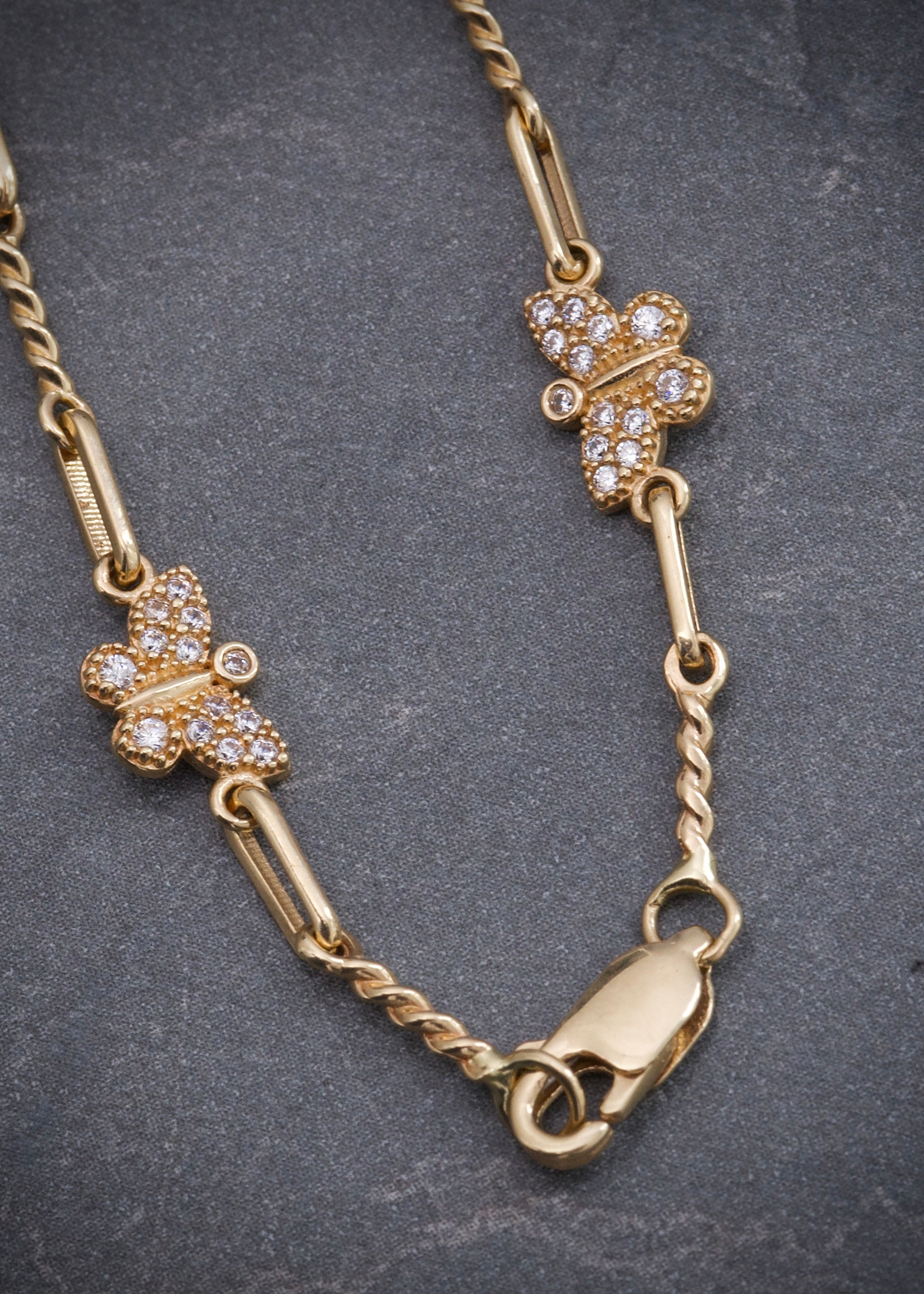 Cadena rustica con mariposas 10.25gr / Largo 45cm / Oro Amarillo Nac B