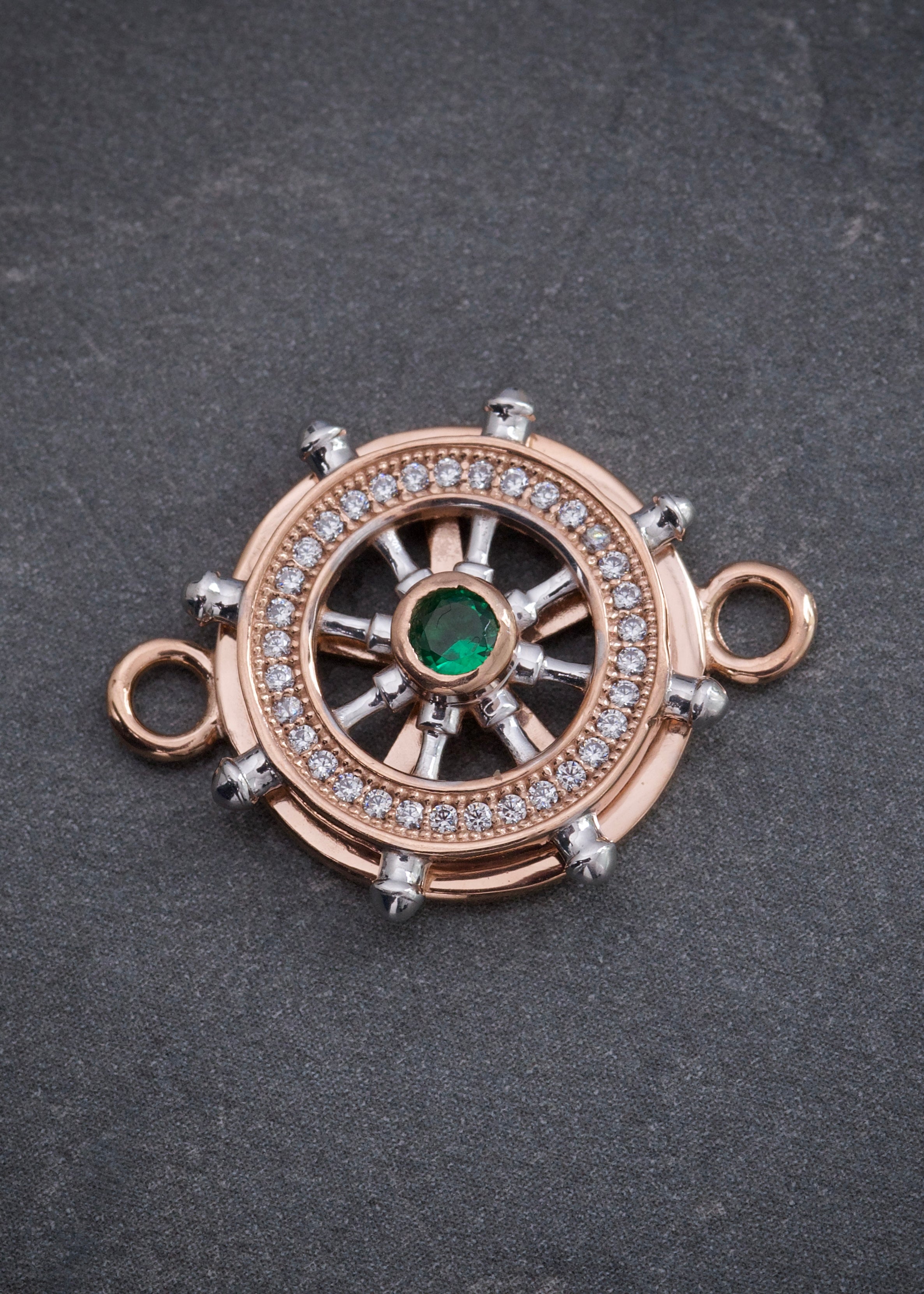 Herraje timon con swarovski blanco y verde 3.65gr / Largo 2.4cm / Oro Rosado Nac B