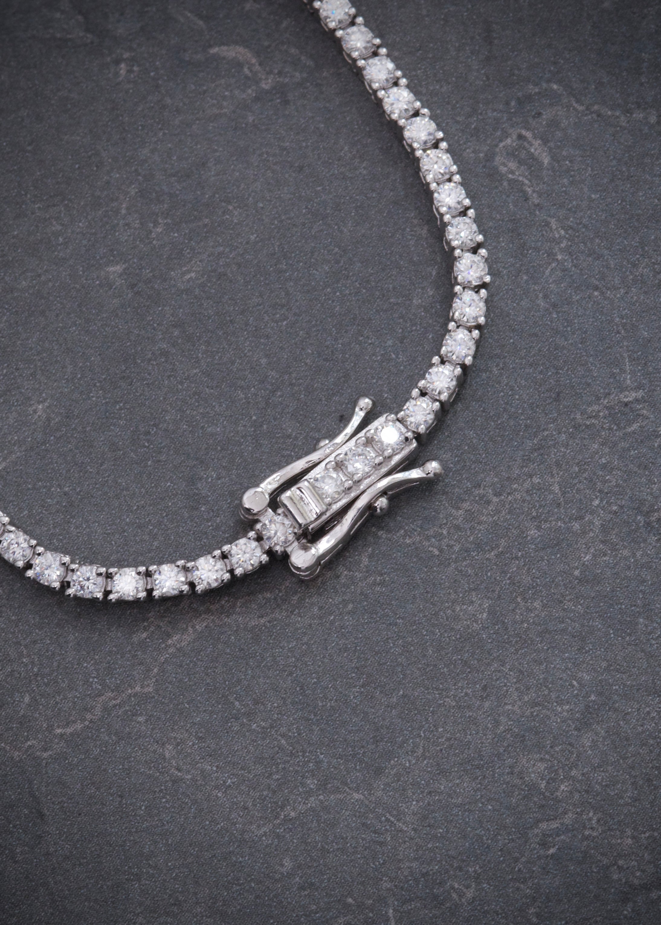 Pulso tenis con 300pts de moissanita 6.6gr / Largo 18cm / Plata  (Joya) M