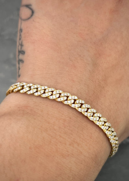 Pulso con 240pts de diamantes 13.2gr / Largo 16.5cm / Oro Amarillo (Joya) M