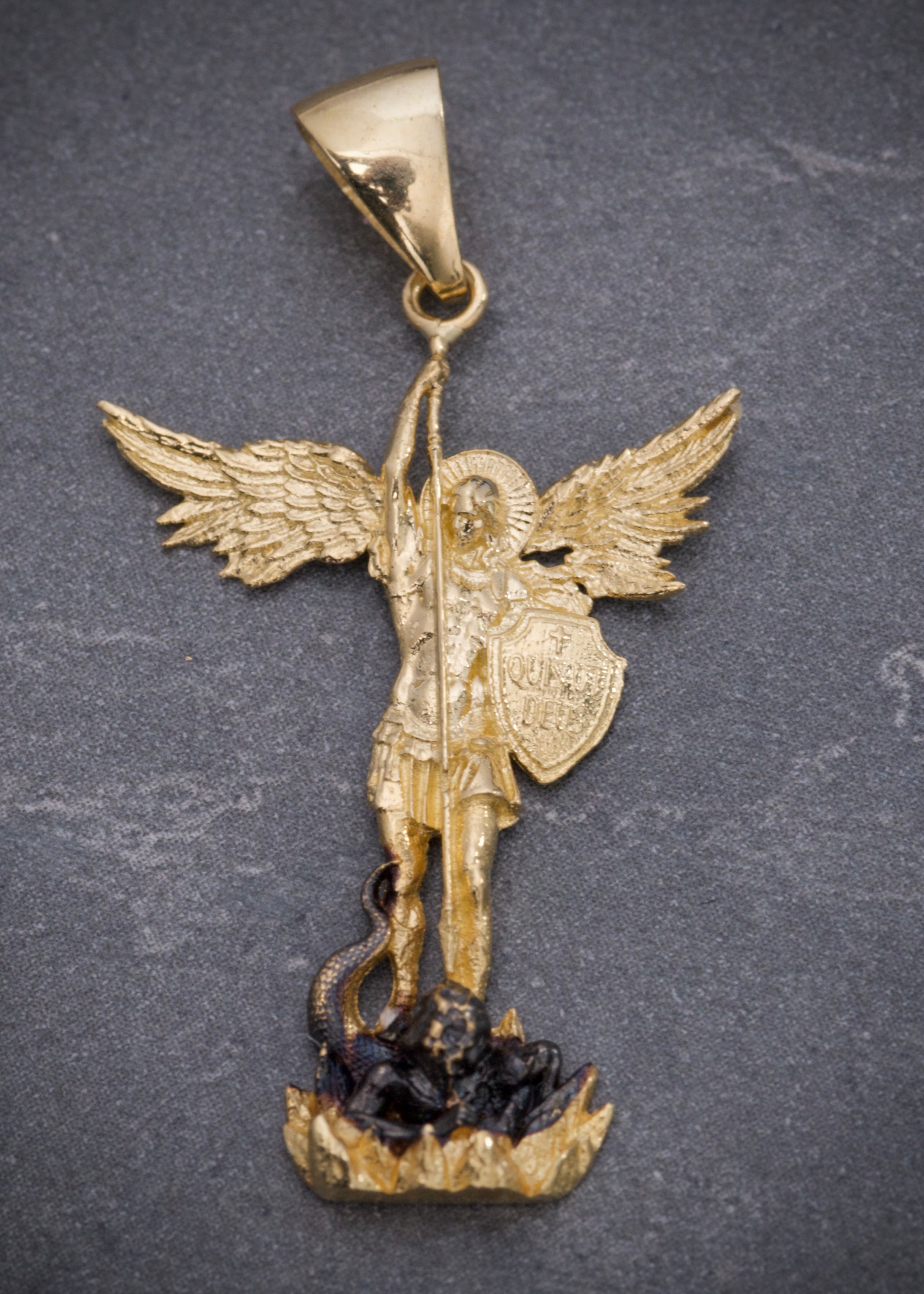 Dije Arcangel San Miguel  3gr / Largo 3,7cm / Oro Amarillo Nac B