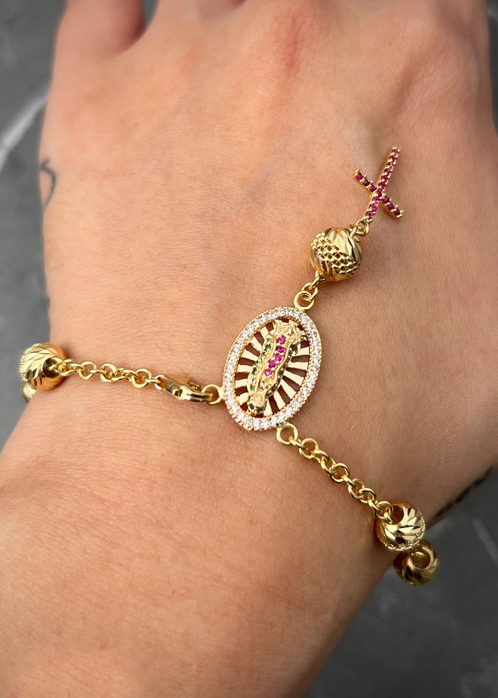 Pulso tipo denario virgen de guadalupe con swarovski 13.05gr / Largo 18cm / Oro Amarillo Nac B