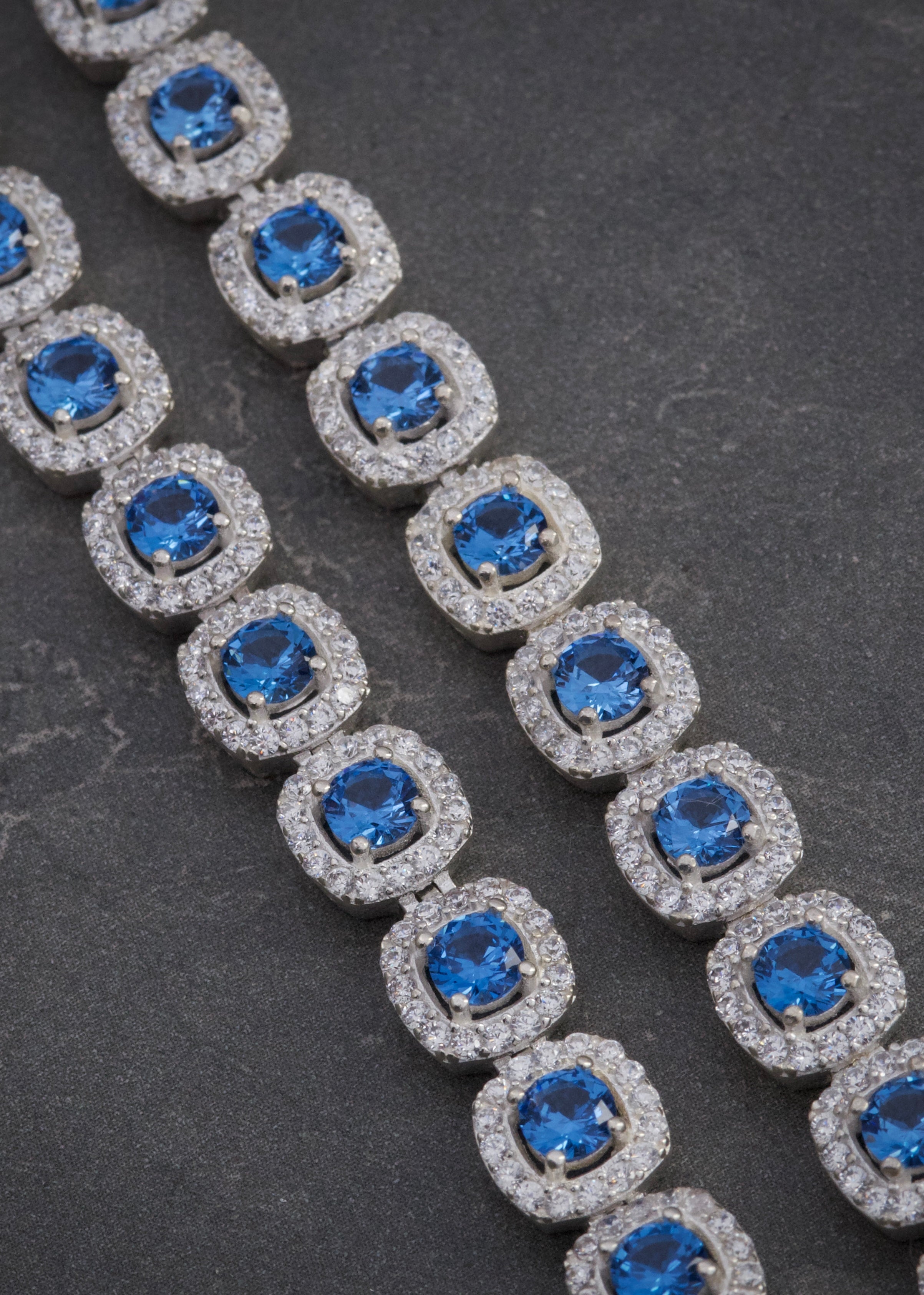 Cadena tenis con swarovski blanco y azul 44.7gr / Largo 40cm / Plata B