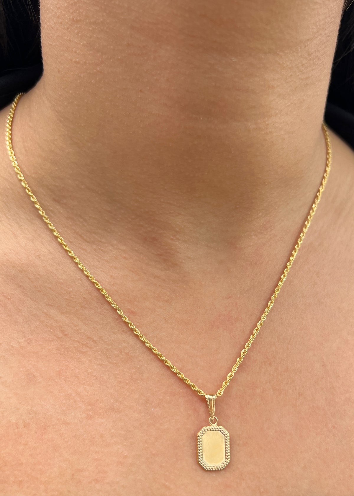 Dije Placa Diamantada 0.4gr / 2.3cm / 10mm — Oro Amarillo