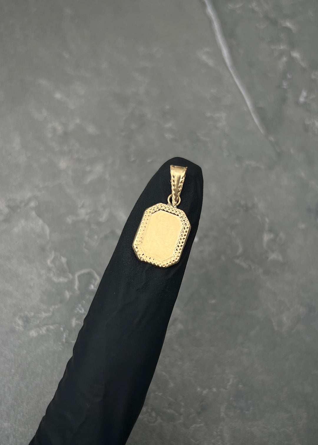 Dije Placa Diamantada 0.35gr / 2.3cm / 10mm — Oro Amarillo