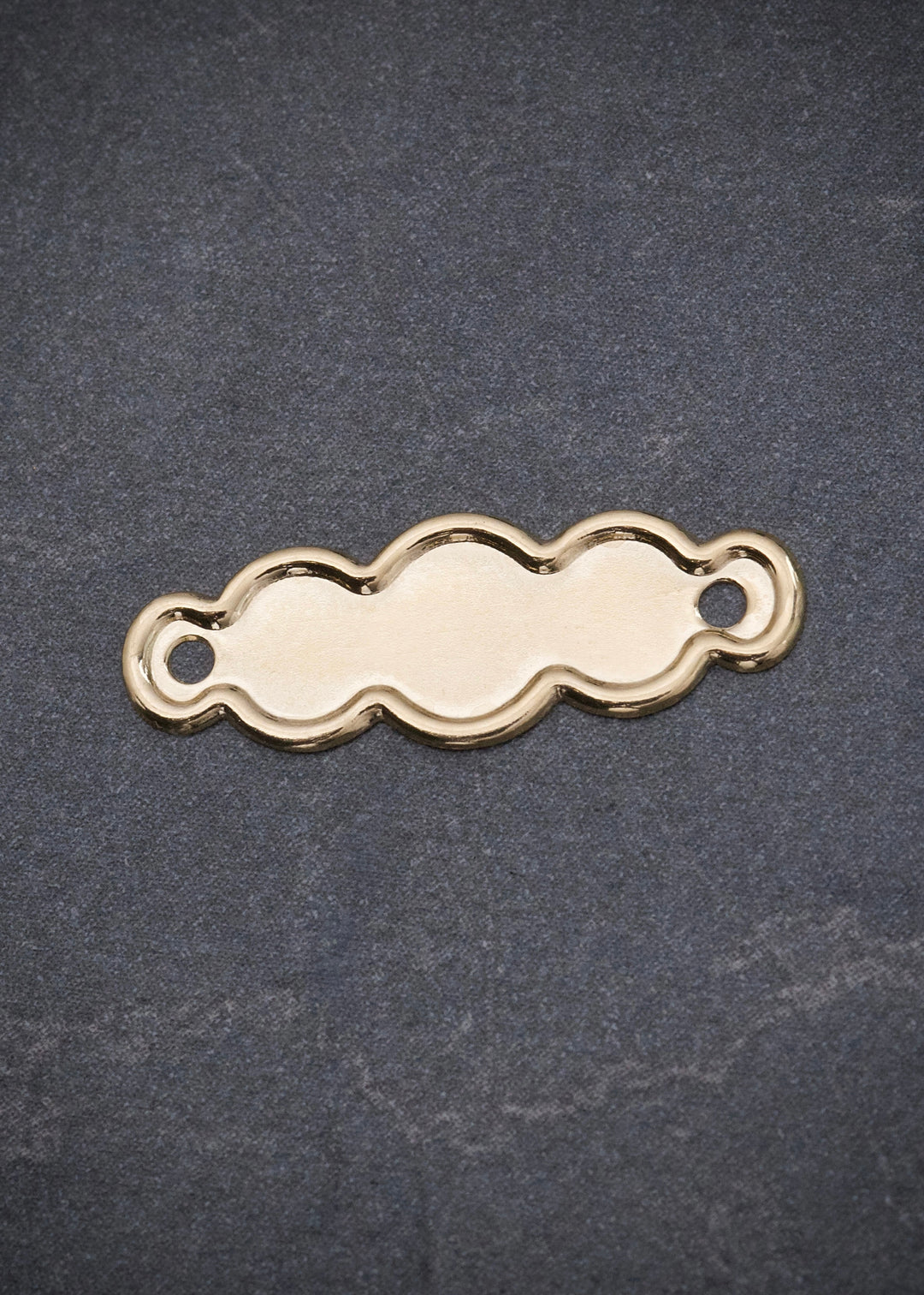 Herraje Placa Lisa 0.5gr / 2.2cm / 7.7mm — Oro Amarillo