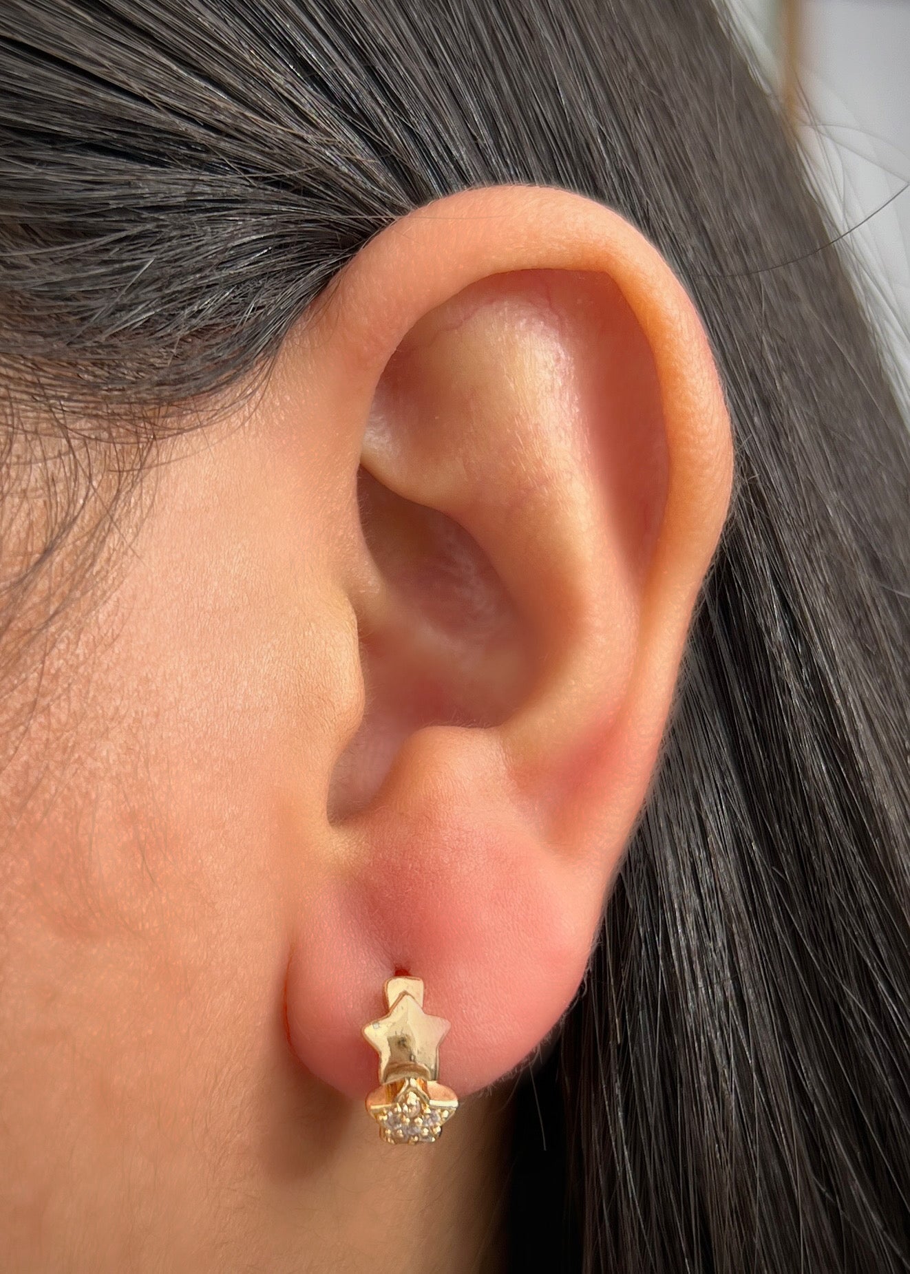 Candongas estrellas con swarovski blanco 2.5gr / Largo 1.2cm / Oro Amarillo Nac B