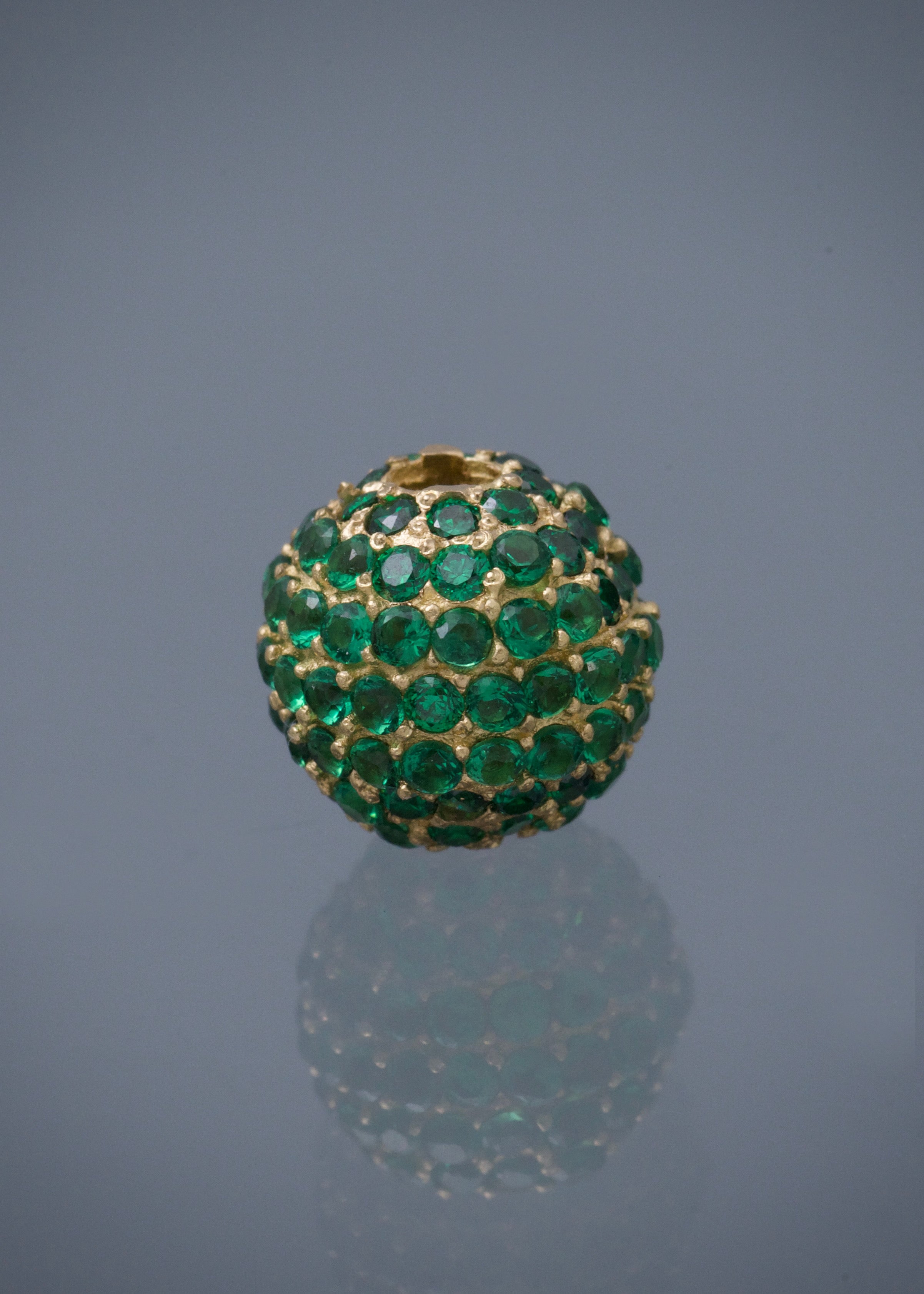 Herraje bola de fuego con swarovski verde 2.35gr / Oro Amarillo Nac B