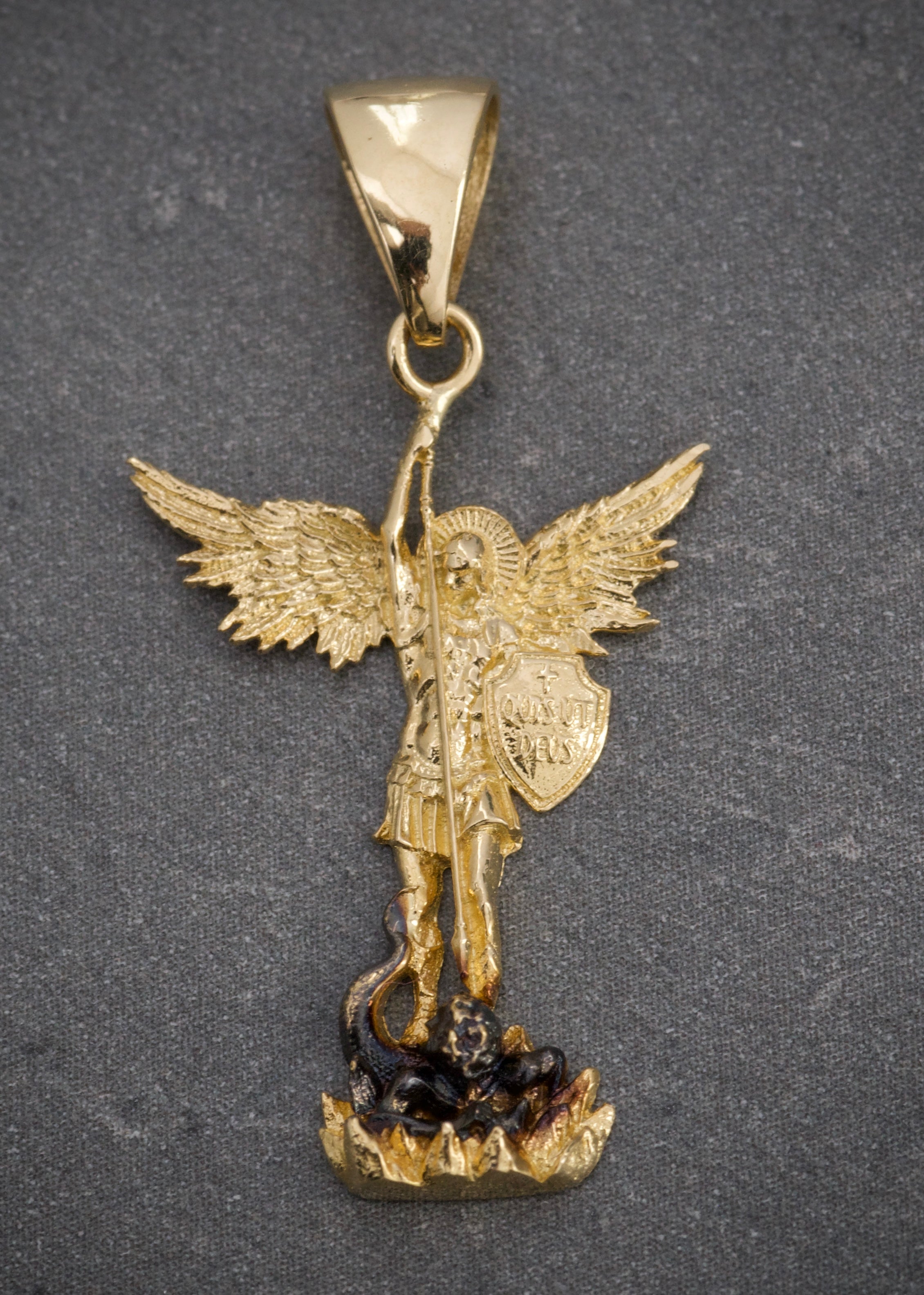 Dije arcangel san miguel 3.05gr / Largo 3.7cm / Oro Amarillo Nac P