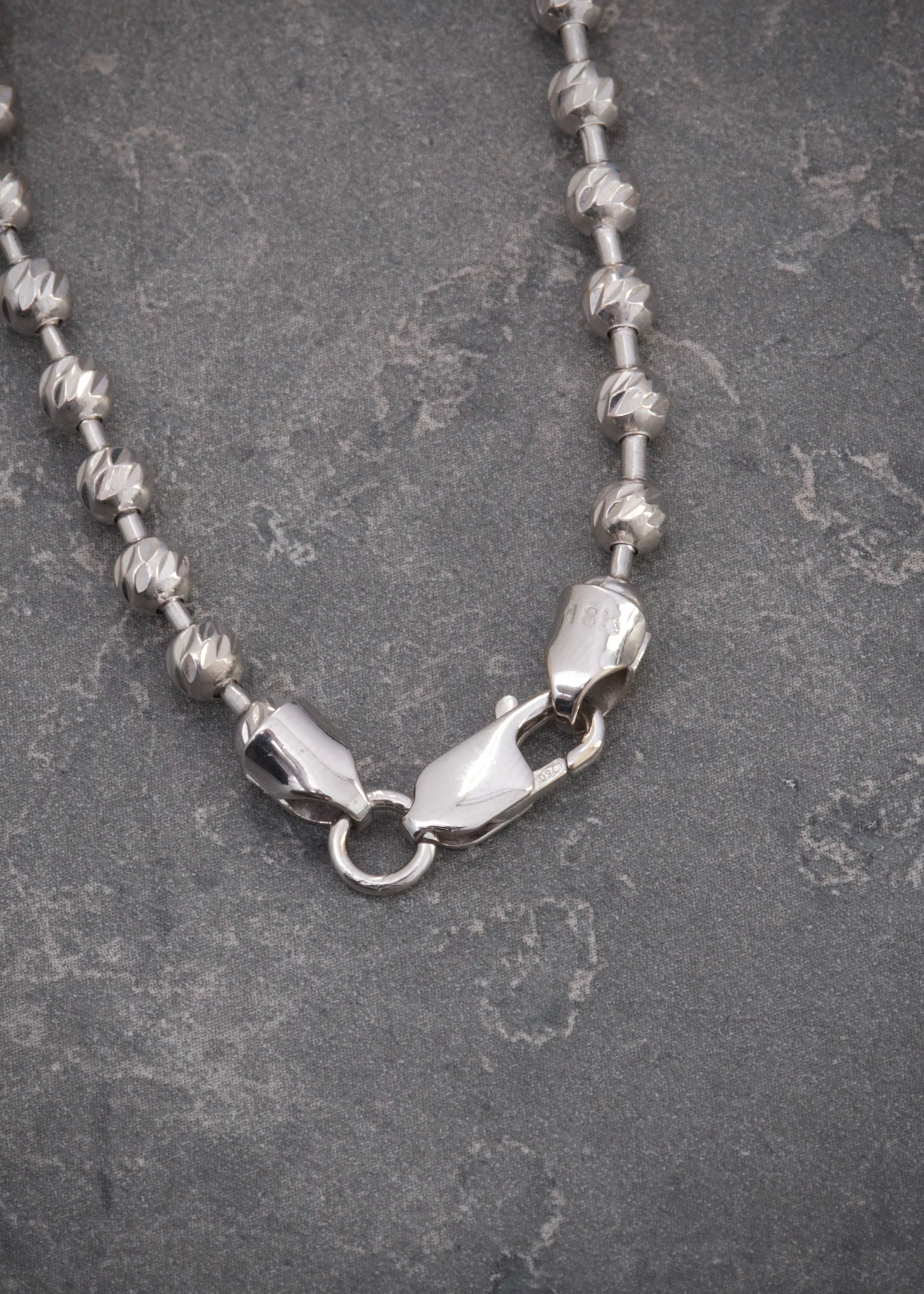 Cadena militar diamantada 4mm 23.75gr / Largo 62cm / Oro Blanco (Joya) M