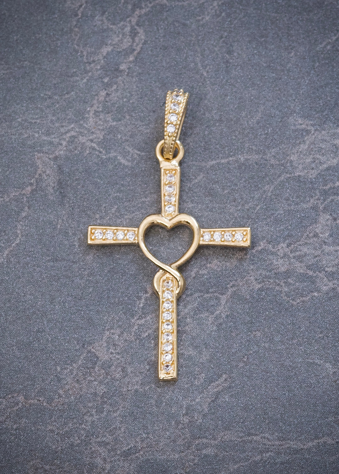 Dije de Cruz con Swarovski Blanco 1.7gr / 3.4cm / 18.4mm — Oro Amarillo