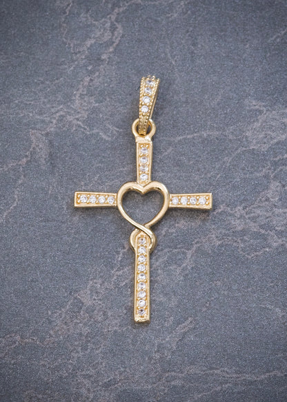 Dije de Cruz con Swarovski Blanco 1.7gr / 3.4cm / 18.4mm — Oro Amarillo