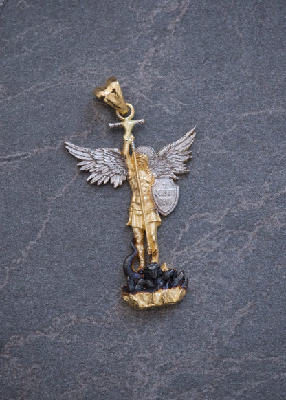 Dije Arcangel San Miguel 2.25gr / 3cm / 17mm — Oro Amarillo
