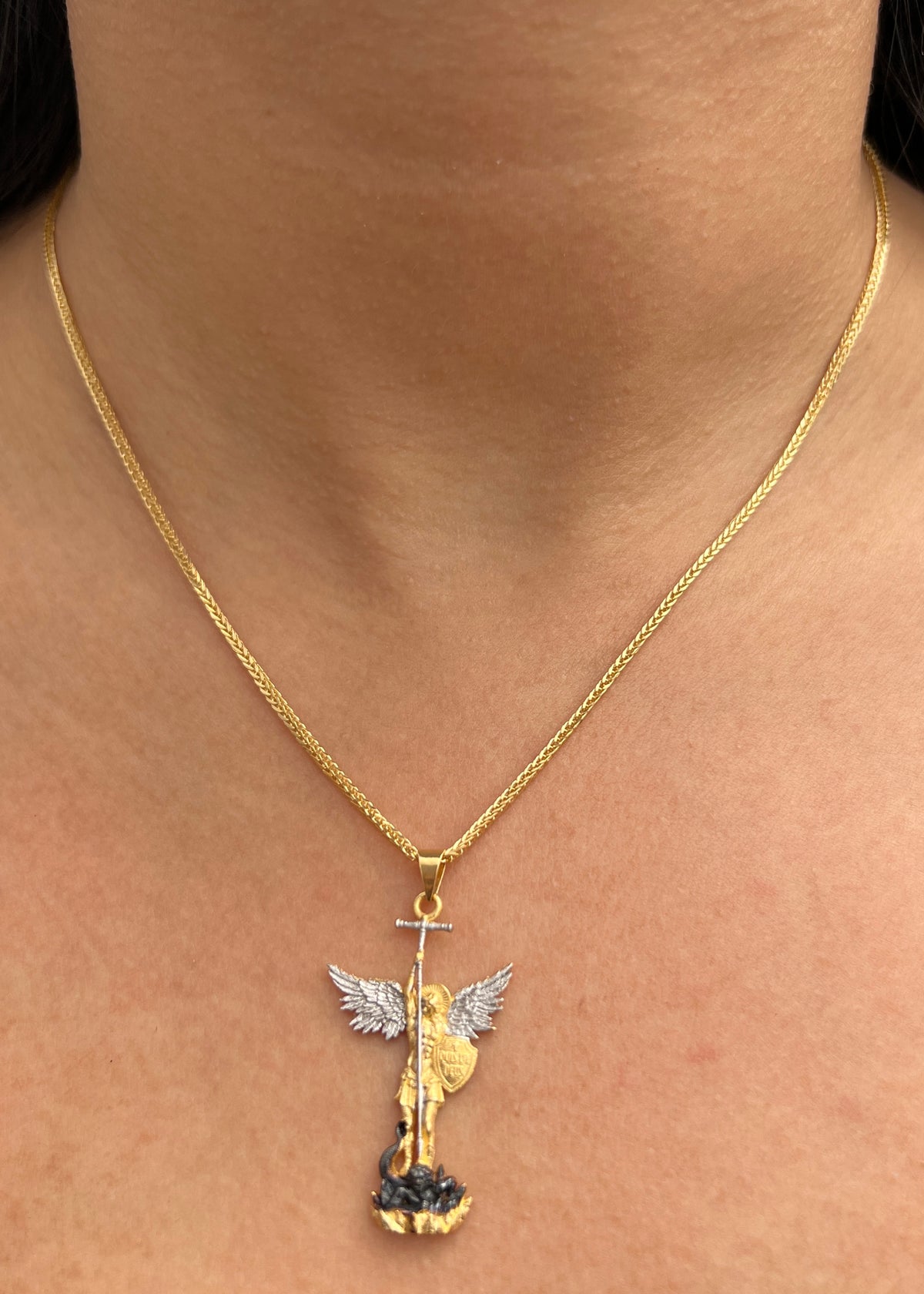 Dije Arcangel San Miguel 3.6gr / 4cm / 21mm — Oro Amarillo