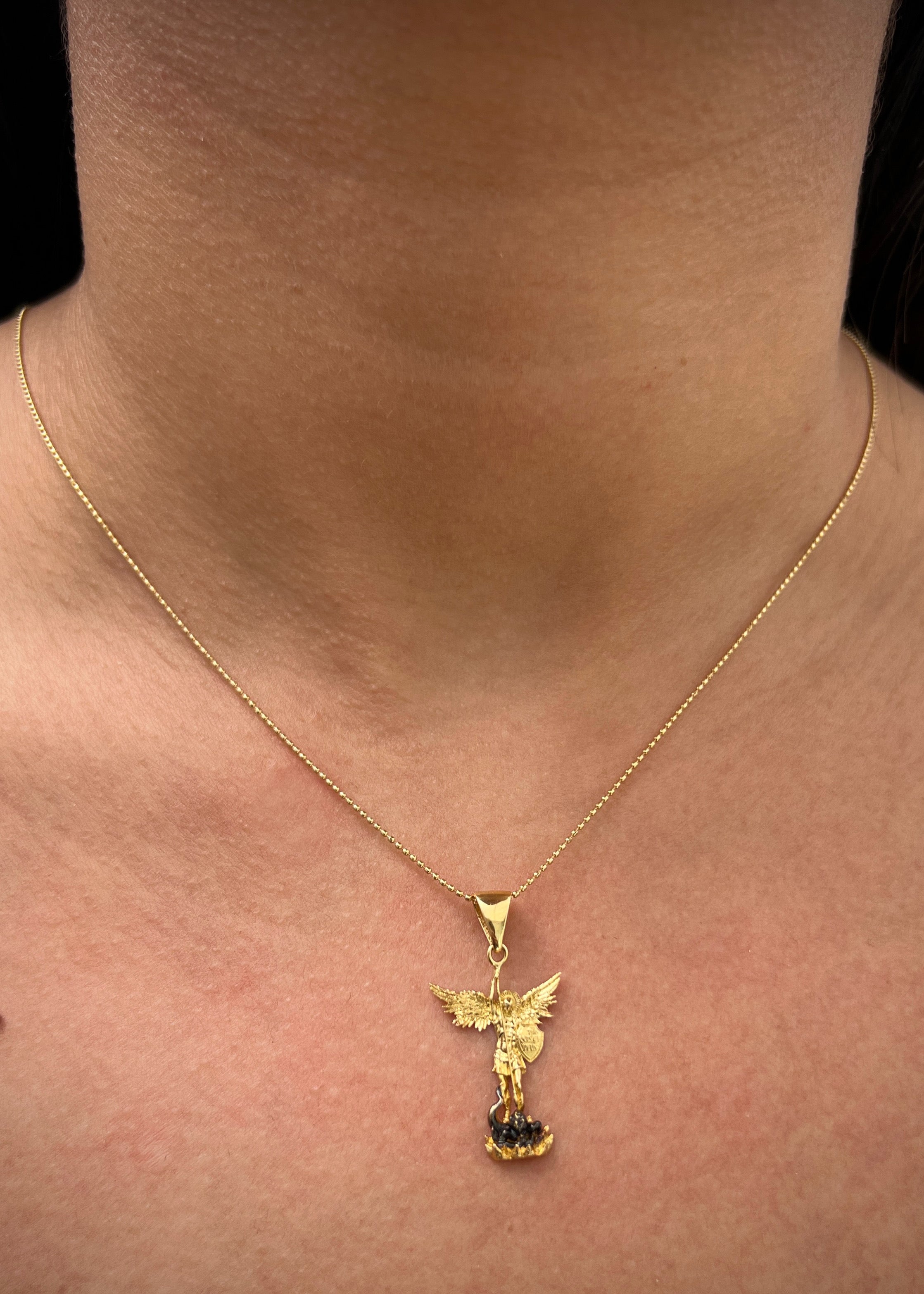 Dije arcangel san miguel 2.05gr / Largo 3.1cm / Oro Amarillo Nac M