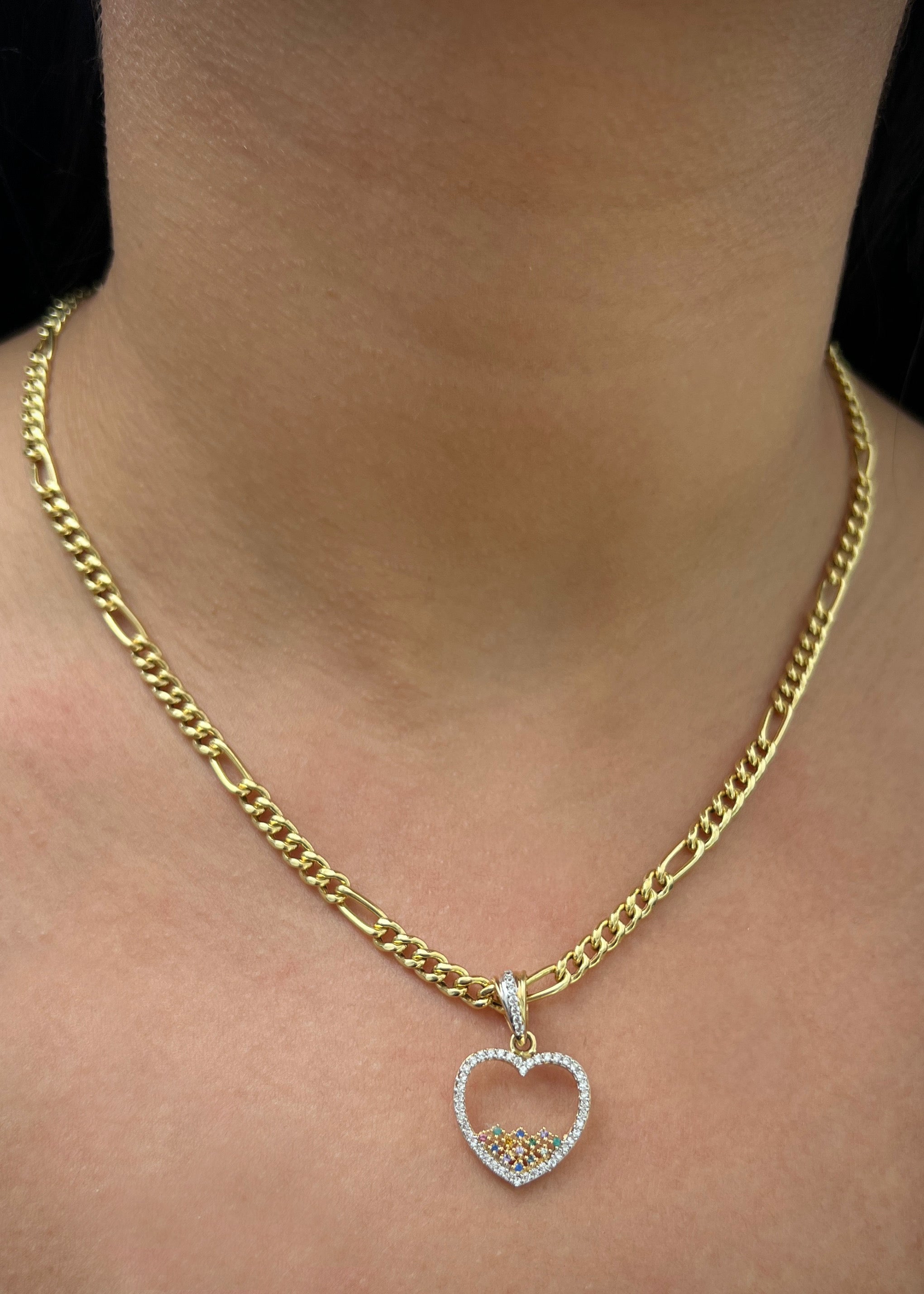 Dije corazon con swarovski multicolor 2.45gr / Largo 2.6cm / Oro Amarillo Nac P