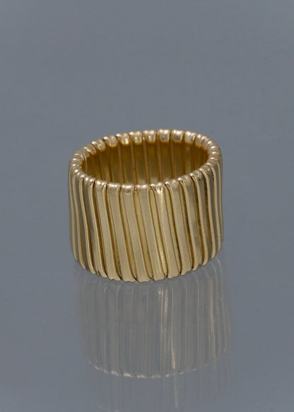 Anillo 8.65gr / TALLA 6 1/2 / Oro Amarillo italy cte P
