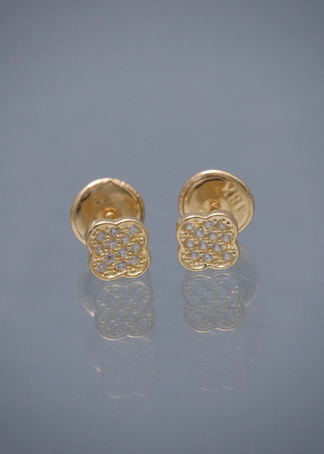 Topos Lucky Clover con Swarovski Blanco 0.65gr / 0.4cm / 4mm — Oro Amarillo