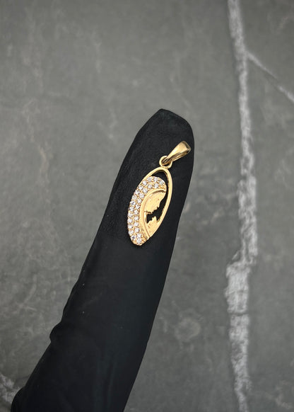 Dije Virgen Maria con Swarovski Blanco 1.15gr / 2.3cm / 7.3mm — Oro Amarillo