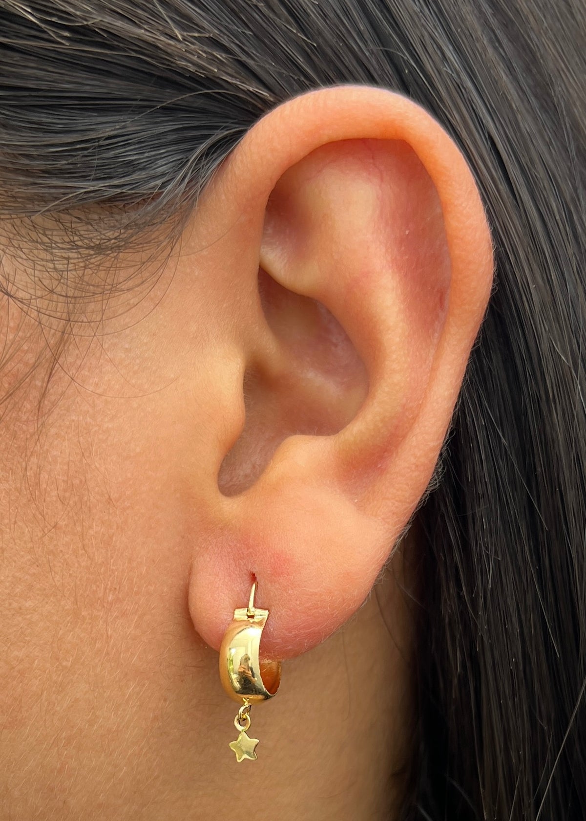 Candongas con Estrella 0.85gr / 2.2cm / 4.8mm — Oro Amarillo