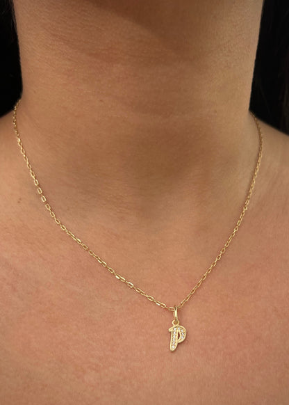 Dije letra P con swarovski blanco 0.65gr / Largo 1.7cm / Oro Amarillo Nac B