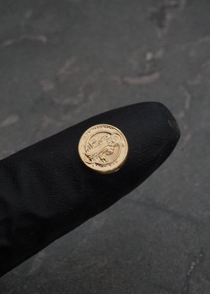 Herraje san benito 0.25gr / Largo 0.8cm / Oro Amarillo Nac B