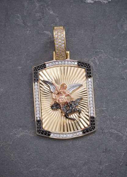 Dije Arcangel San Miguel 8.45gr / 4.2cm / 22mm — Oro Amarillo