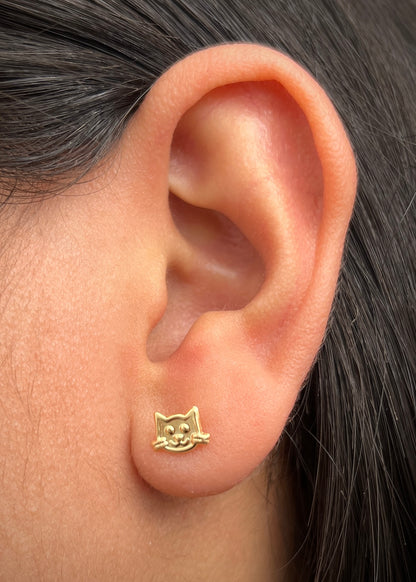 Topos de gato 0.65gr / Largo 0.5cm — Oro Amarillo