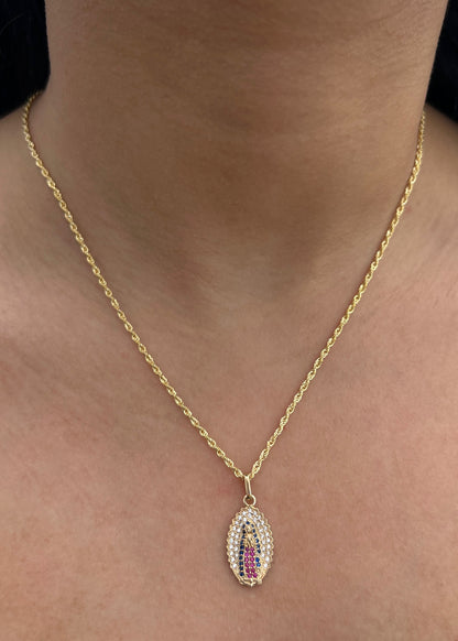 Dije Virgen de Guadalupe con Swarovski Azul y Fucsia 2.1gr / 2.7cm / 11mm — Oro Amarillo