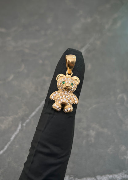 Dije Oso con Swarovski Verde y Blanco 2.75gr / 2.4cm / 12mm — Oro Amarillo