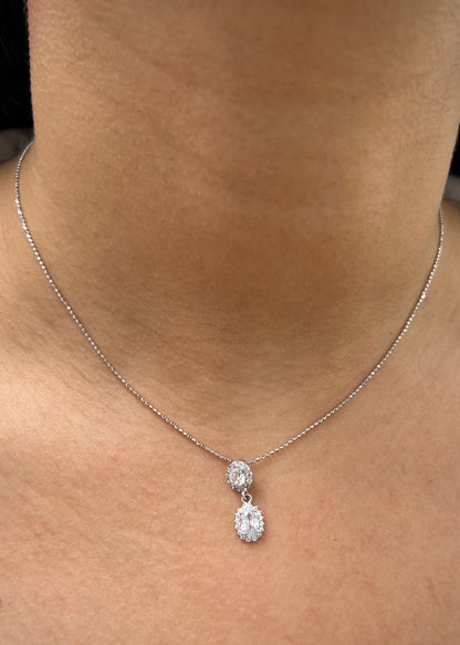 Dije con Swarovskis Blancos 1.1gr / 1.8cm / 6.7mm — Oro Blanco