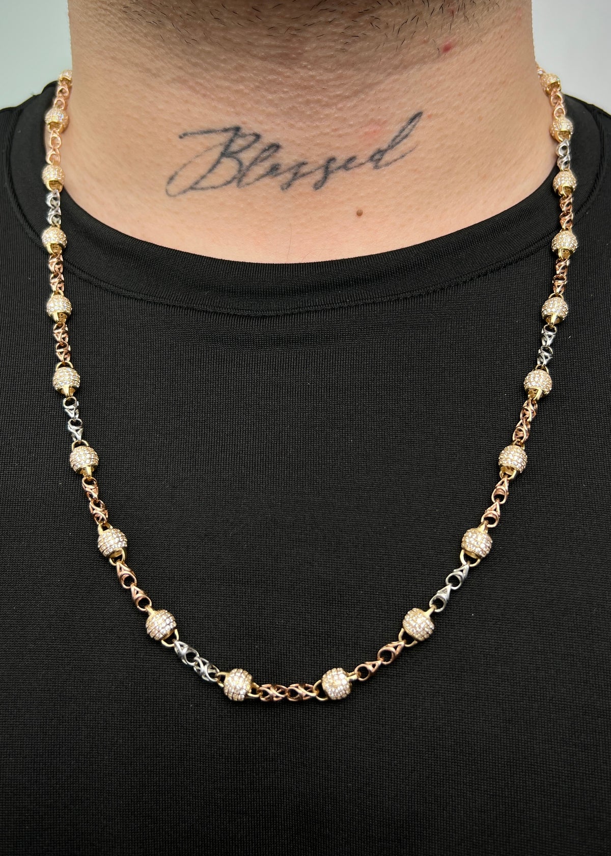 Cadena Rustica con Swarovski Blancos 39.5gr / 65cm / 6mm — Tres Oros
