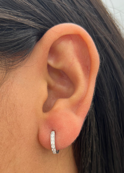 Candongas con Swarovskis Blancos 1.55gr / 1.1cm / 2mm — Oro Blanco