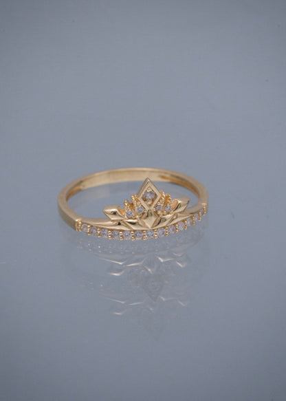 Anillo Corona con Swarovski Blanco 2.2gr / Talla 7 — Oro Amarillo