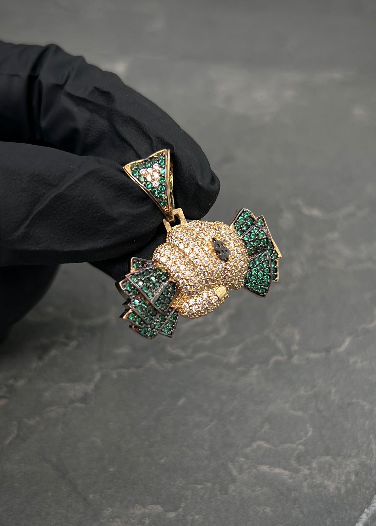 Dije Dinero con Swarovski Verde y Blanco 7.8gr / 3cm / 30mm — Oro Amarillo