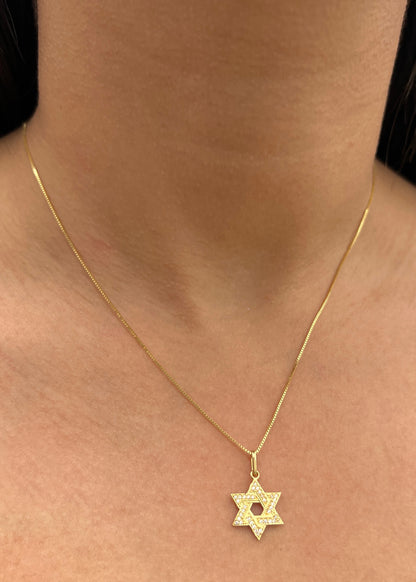 Dije Estrella de David con Swarovski Blanco 1.15gr / 2.1cm / 12.6mm — Oro Amarillo