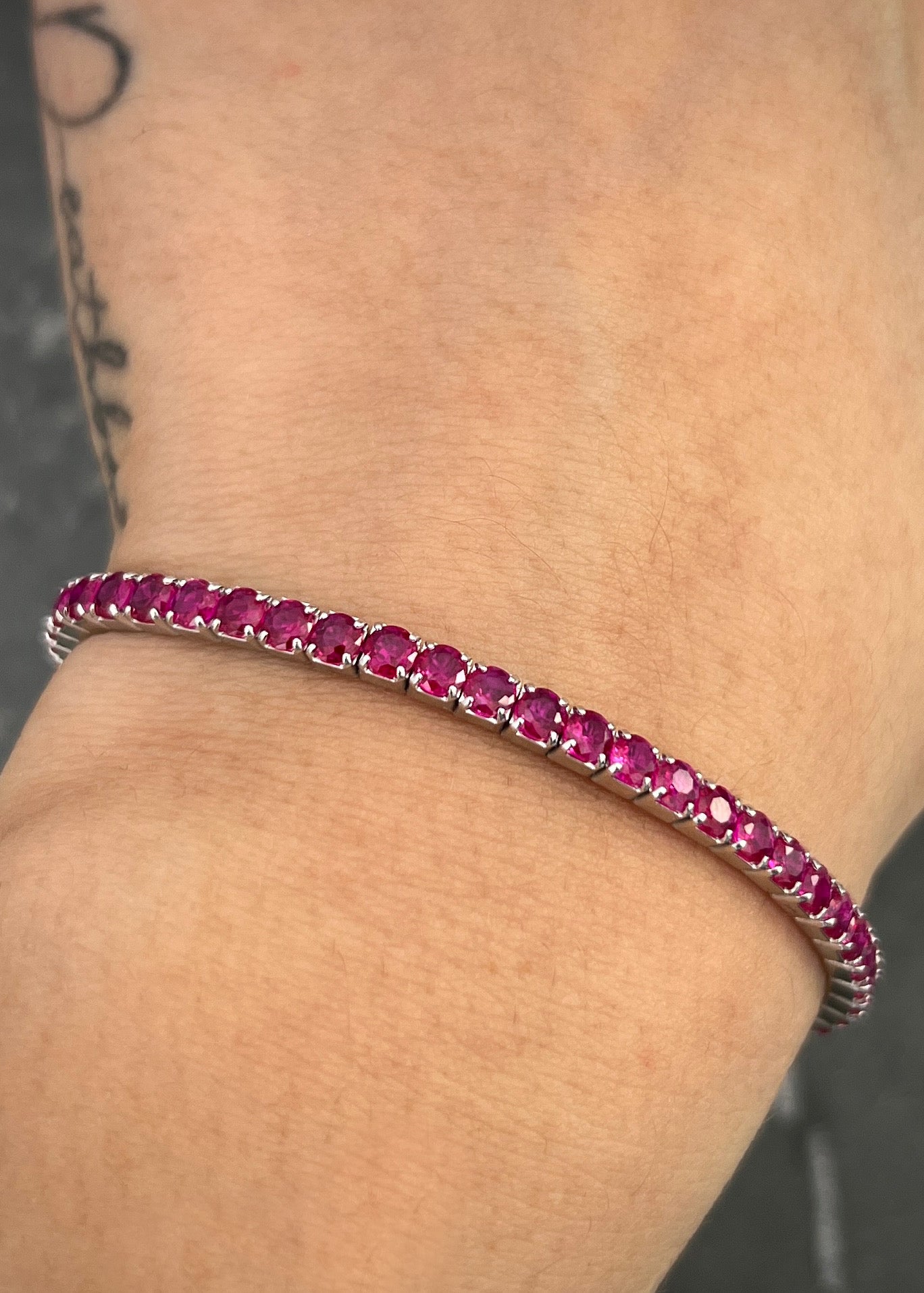 Pulso con 560pts de rubie 5gr / Largo 16 cm / Plata (Joya) M