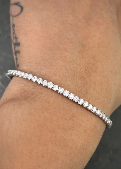 Pulso con 468pts de moissanita 4.55gr / Largo 17cm / Plata (Joya) M