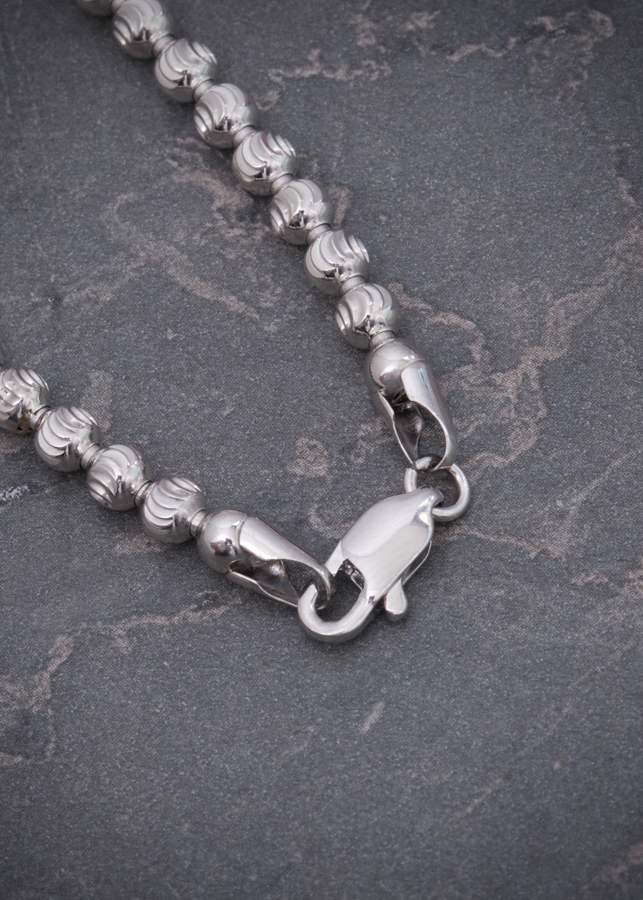 Cadena militar diamantado luna 4mm 21.6gr / Largo 50cm / Oro Blanco (Joya)*